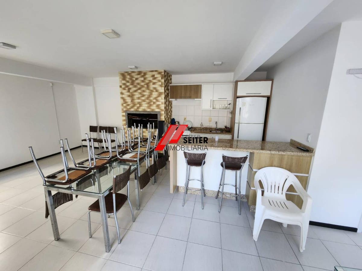 Apartamento tipo cobertura 3 quartos para alugar no itcorubi Florianopolis