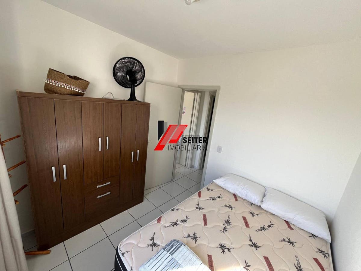 Apartamento á venda no bairro Córrego Grande em Florianópolis