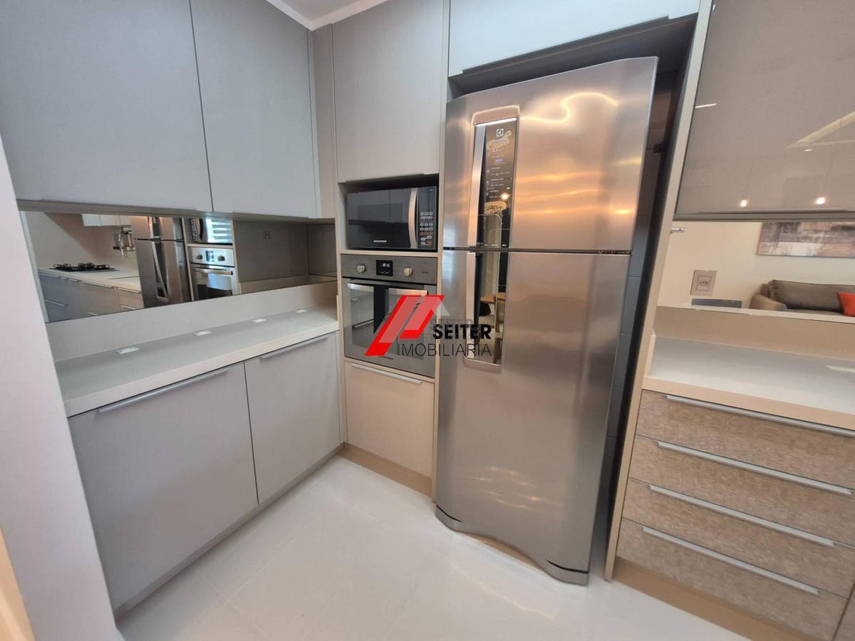 Apartamento de 2 dormitórios alto padrão para locação na Agronômica Florianópolis