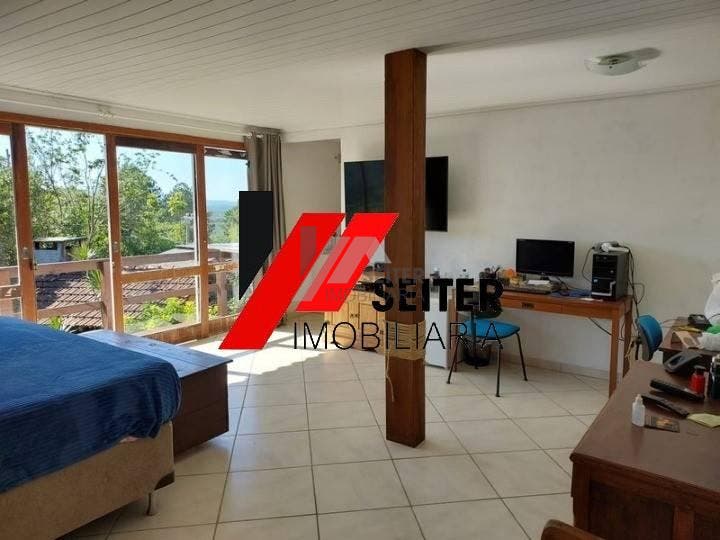 Casa de 4 dormitorios a venda Sambaqui Florianopolis