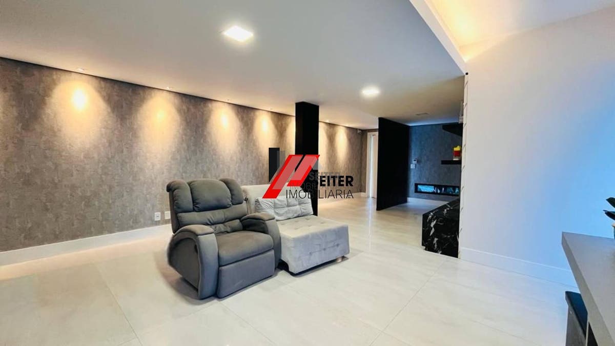 Casa com 4 quartos a venda, 285,77 de área construída Trindade