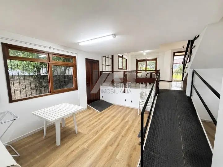 Casa de 5 Quartos no Itacorubi