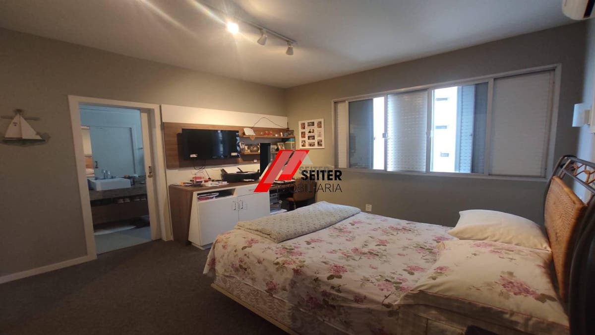 Apartamento a Venda 3 dormitórios Beira mar Florianópolis