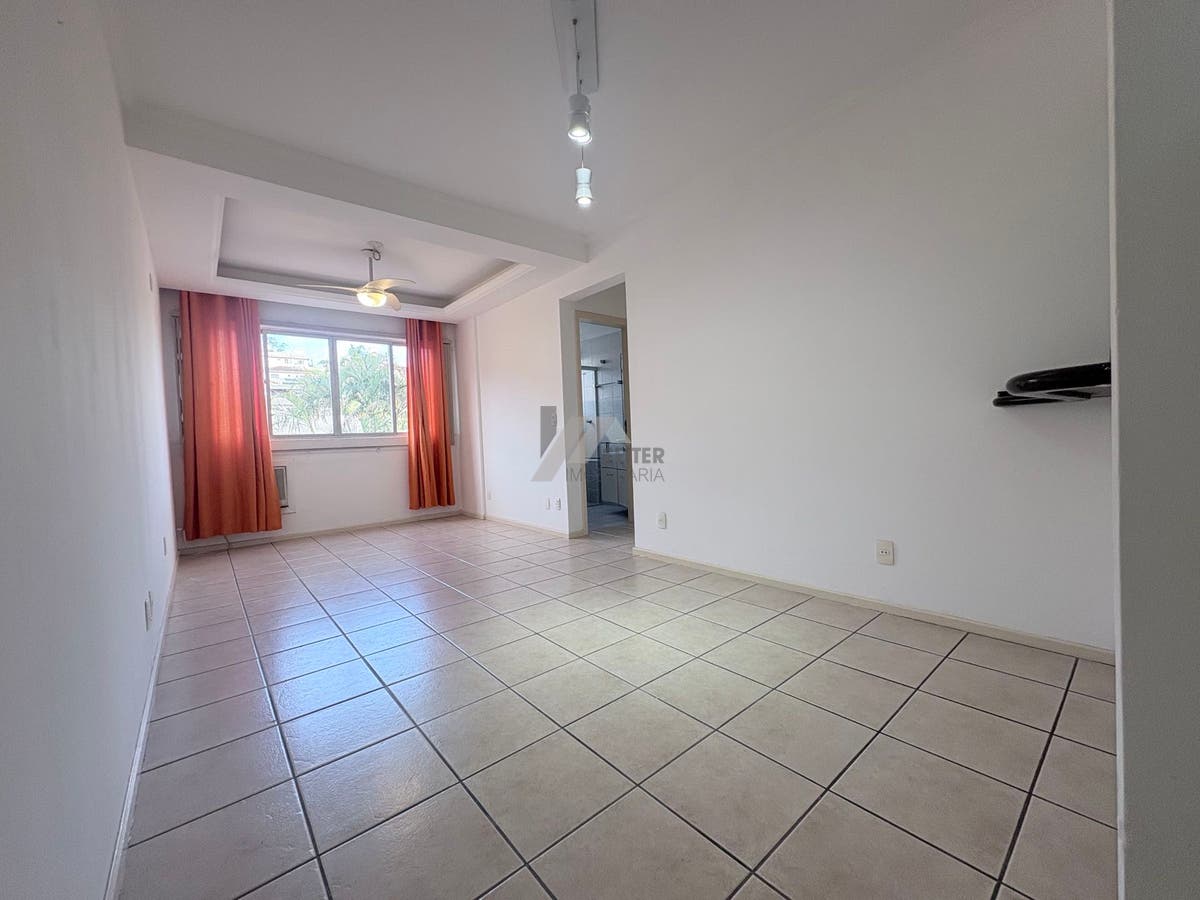 Apartamento 2 dormitorios mobiliado a venda Itacorubi Florianopolis