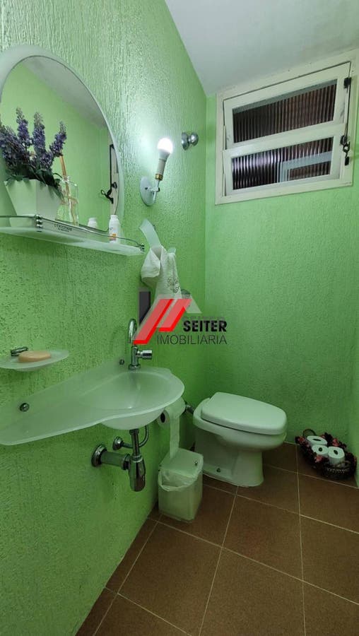 Casa com 4 quatro quartos para locação trindade florianópolis