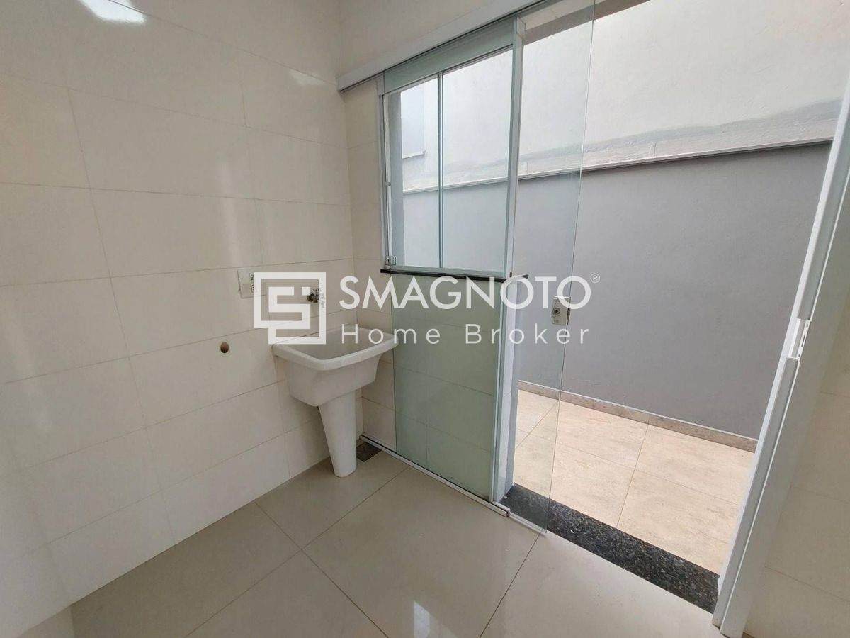 Sobrado com 3 dormitórios à venda, 191 m² por R$ 1.100.000,00 - Pompéia - Piracicaba/SP