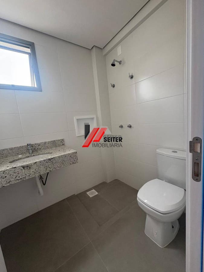 Apartamento de 3 dormitorios com suite a venda carvoeira florianópolis