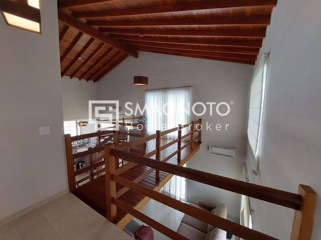 Vendo Sobrado no condomínio Aguas de São Pedro 3 suítes, piscina e excelente nível de acabamento!