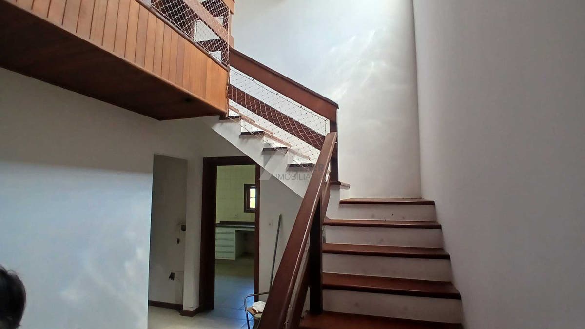 Casa a venda de 4 suites terreno grande Santo Antonio de Lisboa Florianopolis