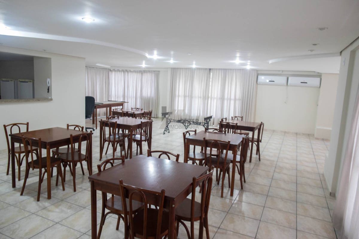 Apartamento com 3 quartos, Centro - Florianópolis