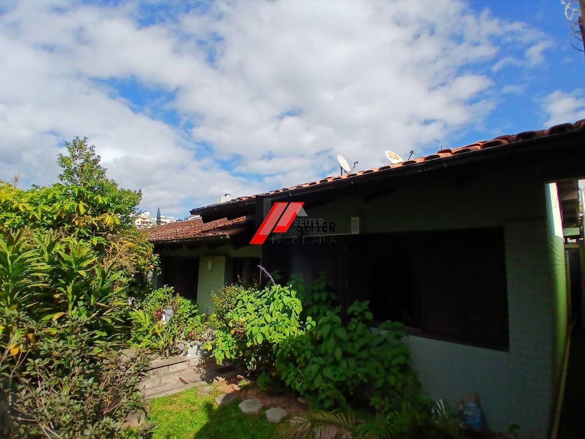 Casa a venda na carvoeira, Florianópolis.