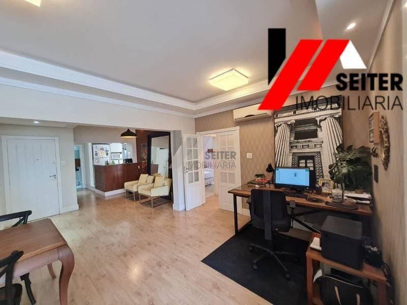 Apartamento de 3 dormitorios a venda Centro Florianopolis