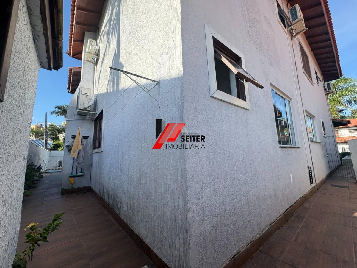 Casa de 4 suites a venda Ssanta Monica Florianopolis