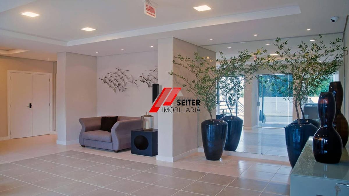 Apartamento de 2 Domitorios com Suite a Venda em Florianopolis