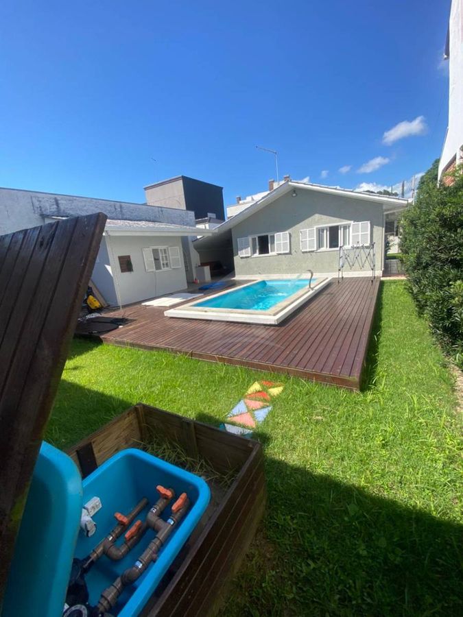 Casa mobiliada alto padrão com piscina - 250 metros do mar - rainha do mar