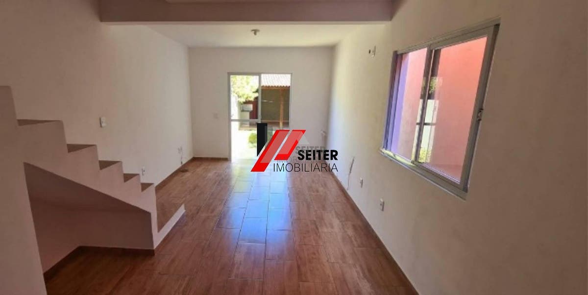 Casa de 2 dormitorios a venda Morro das Pedras Florianopolis