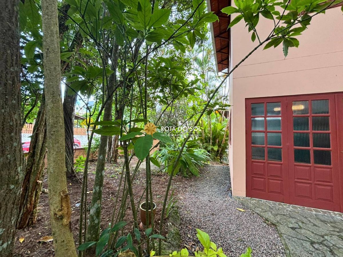 Casa 4 Dormitórios Praia Bombas Bombinhas SC - 4