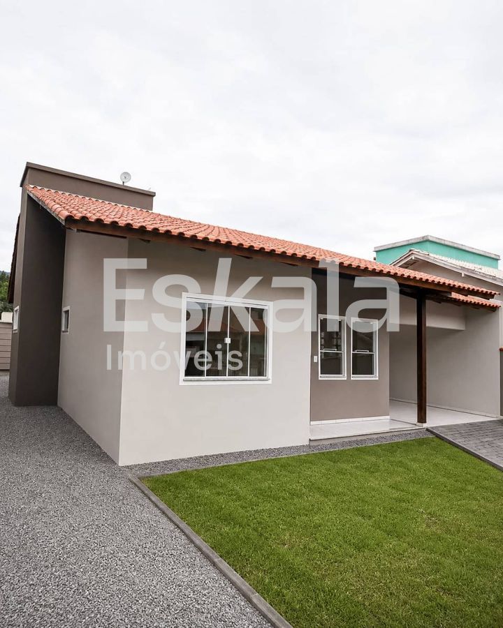 Casa Com 01 Suíte + 01 Quarto Rau - Jaraguá Do Sul