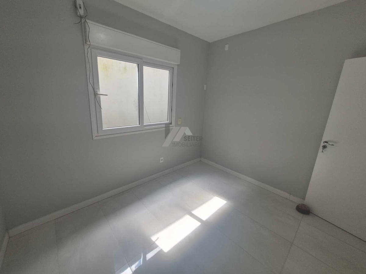 Casa de 4 quartos para alugar no Santa Monica Florianopolis