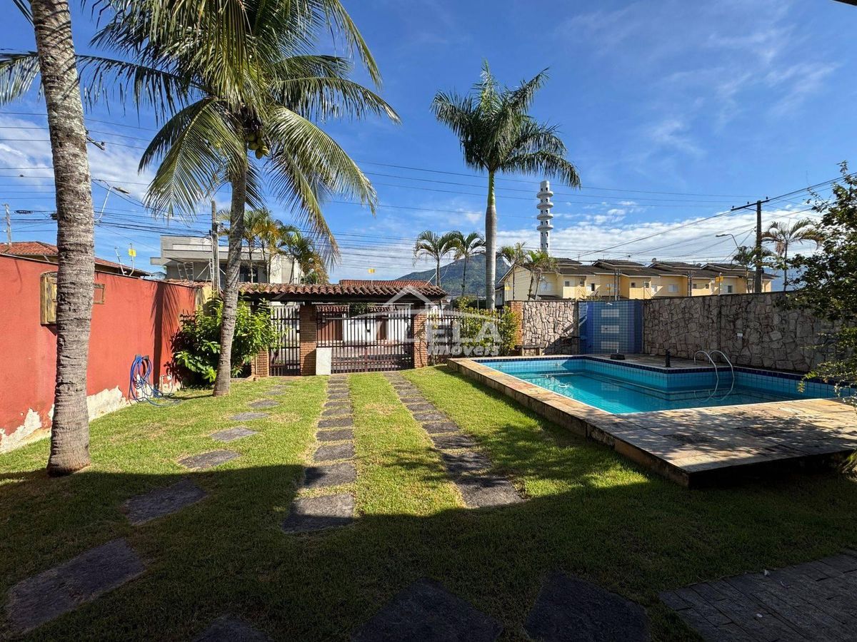 Casa com Piscina-Lado Praia-Bairro Indaiá-Caraguatatuba-Sp
