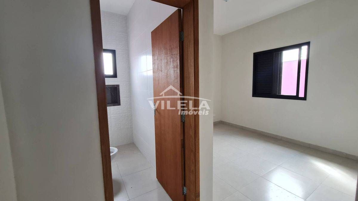 Casa Moderna com 3 Dormitórios-Ótima Localização no Bairro Morro do Algodão -Caraguatatuba-Sp!!!