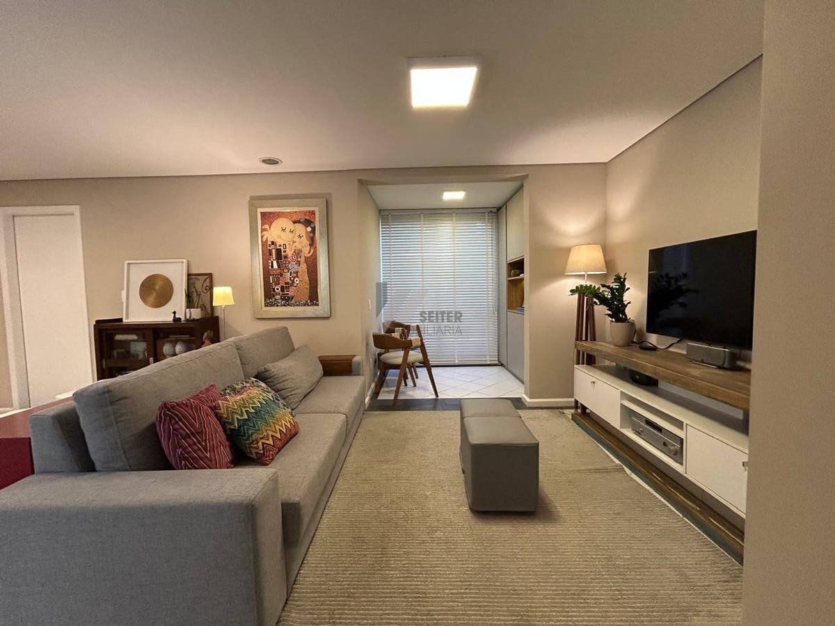 Apartamento com 3 dormitórios para a venda no Itacorubi