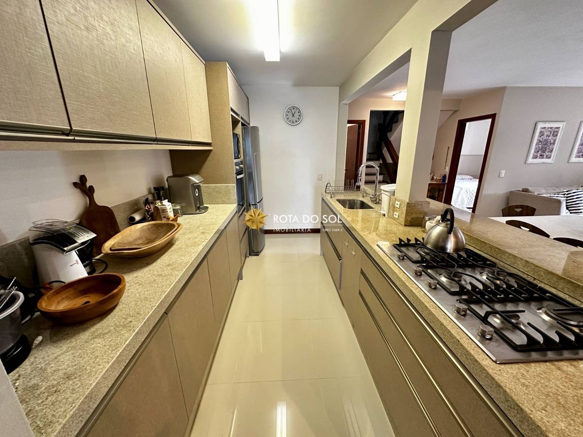 Casa de praia à venda quadra mar à venda Praia Centro Bombinhas SC - 17