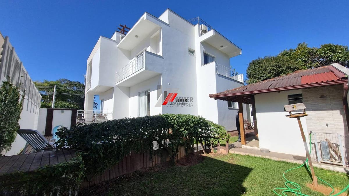 Casa de 3 suites a venda Lagoa da Conceiçao Florianopolis com 352 metros de area util
