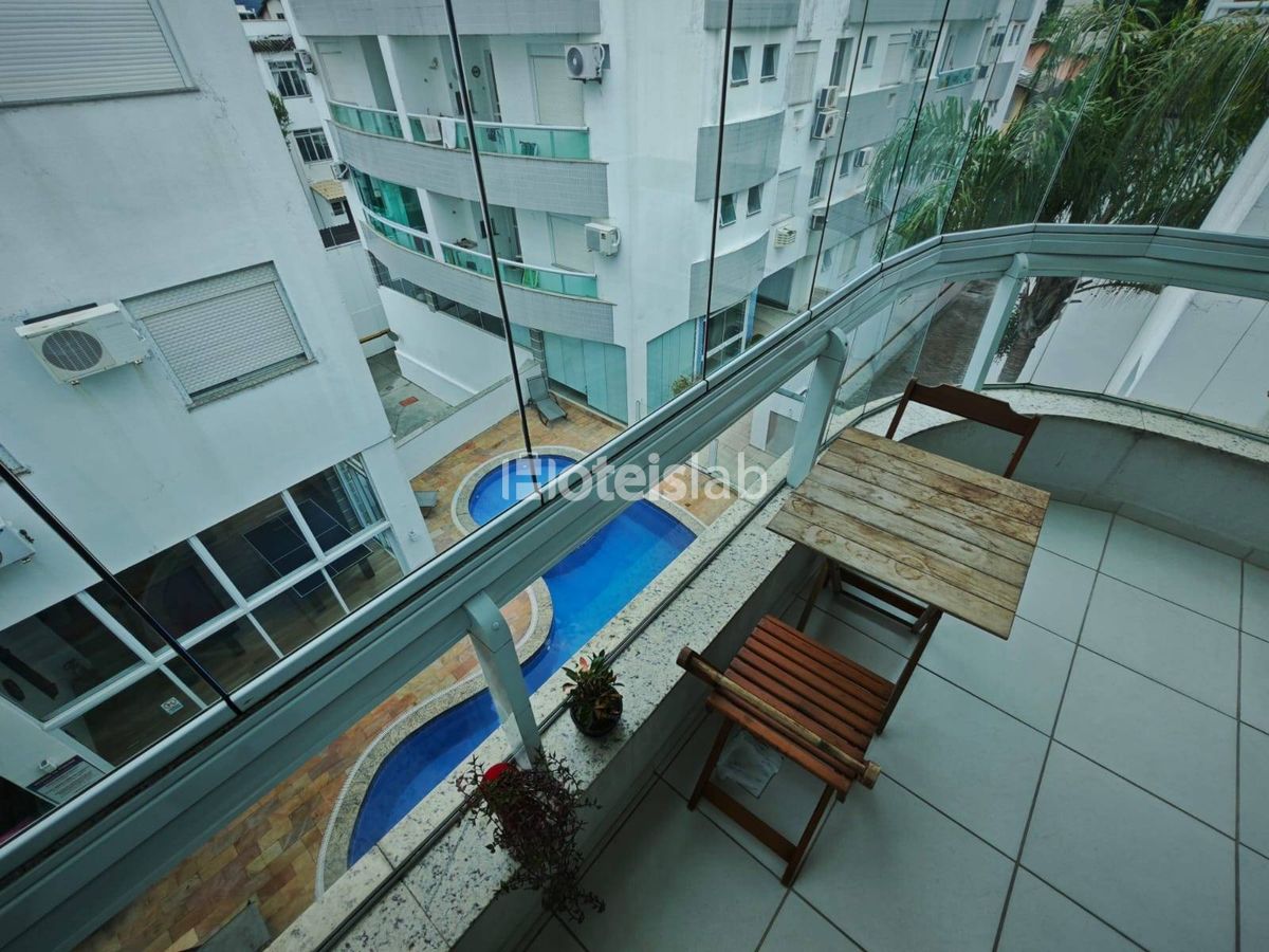 Lindo apartamento de dois quartos