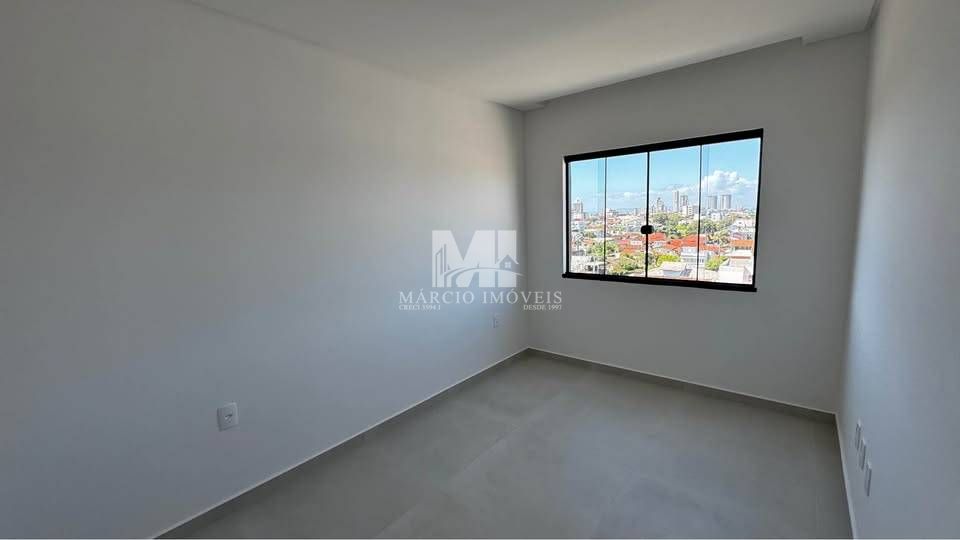 Apartamento com arquitetura moderna- centro- barra velha/sc.