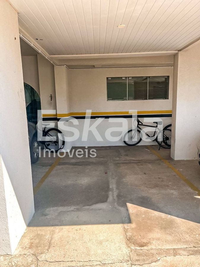 Apartamento semi-mobiliado com 01 suíte + 02 dormitórios centro - jaraguá do sul