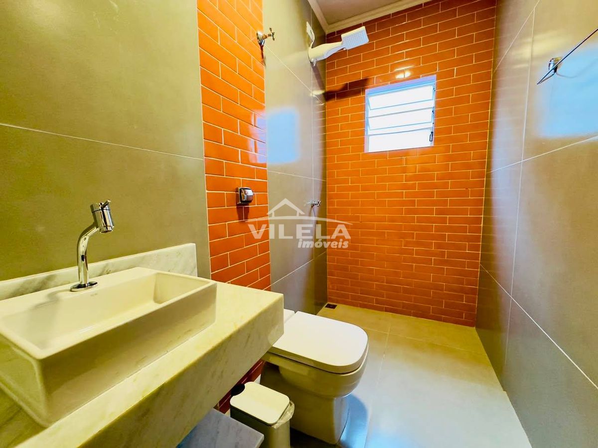 Casa Térrea-Bairro Jardim Britânia-Caraguatatuba-Sp