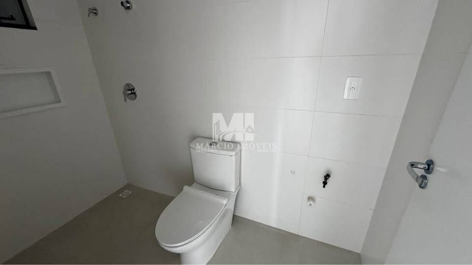 Apartamento com arquitetura moderna- centro- barra velha/sc.