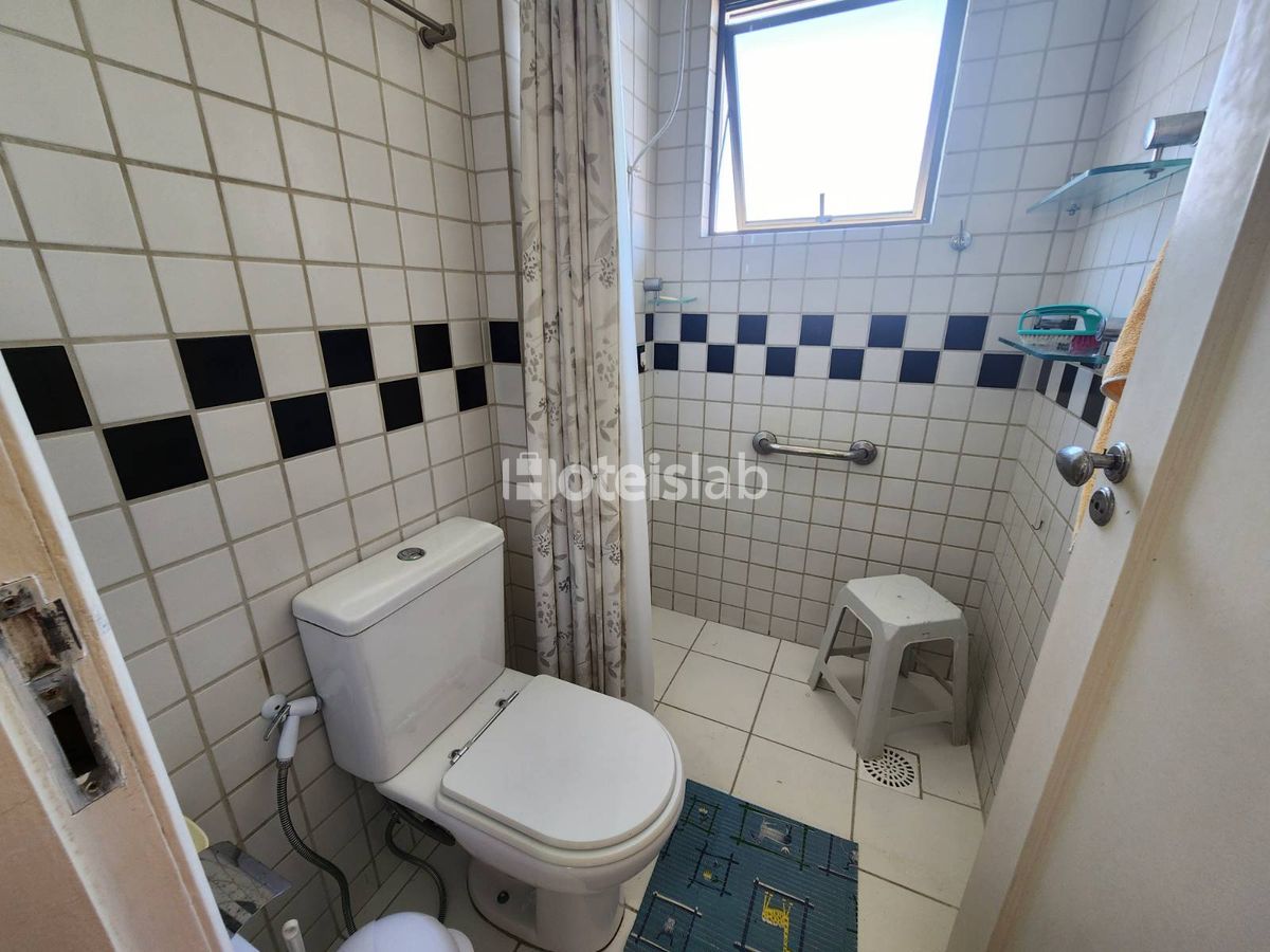 Lindo apto de 2 quartos com piscina a 300m da praia