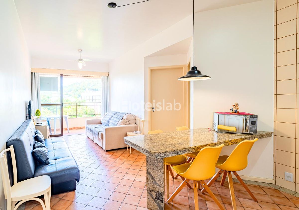 Apartamento de um quarto no Merit Plaza