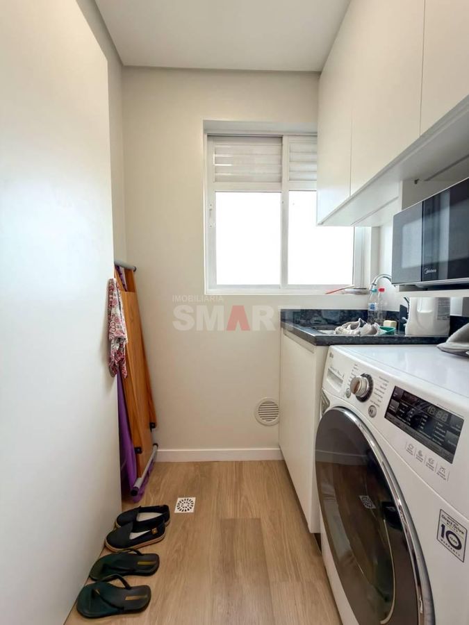 Apartamento mobiliado com 2 quartos na Vila Nova com elevador
