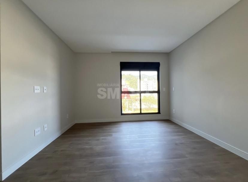 Apartamento com 1 suíte master + 2 demi suítes