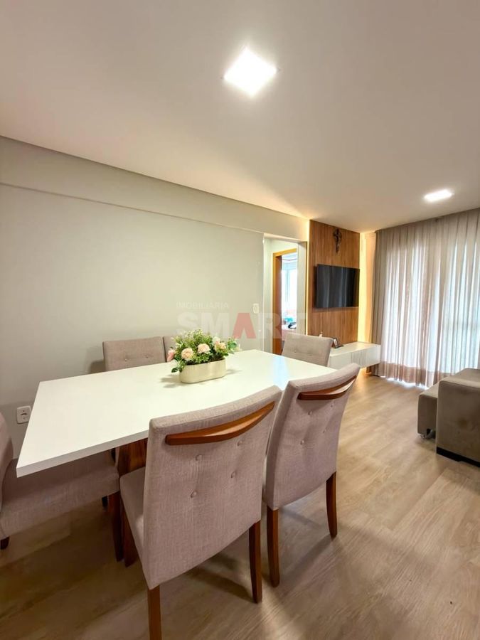 Apartamento mobiliado com 2 quartos na Vila Nova com elevador