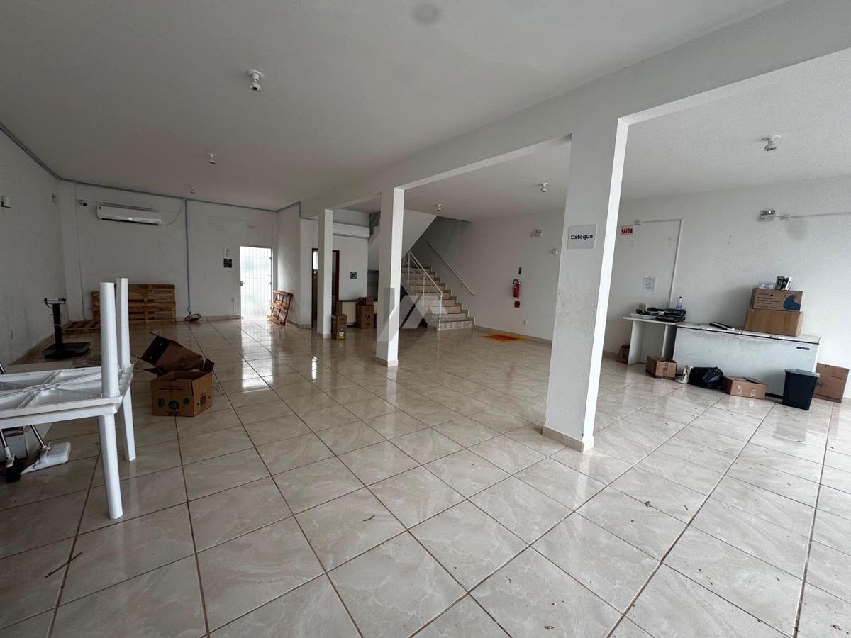 Sala comercial no Jardim Atlantico de 220m²