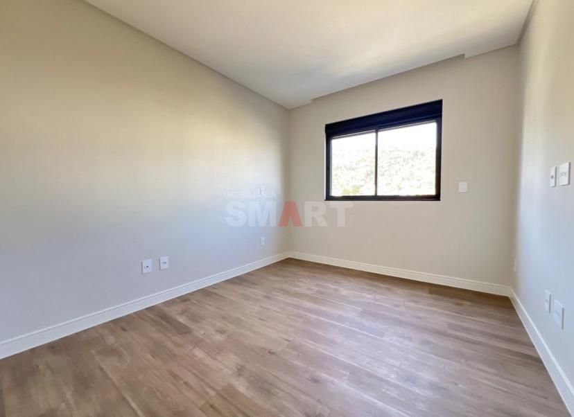 Apartamento com 1 suíte master + 2 demi suítes