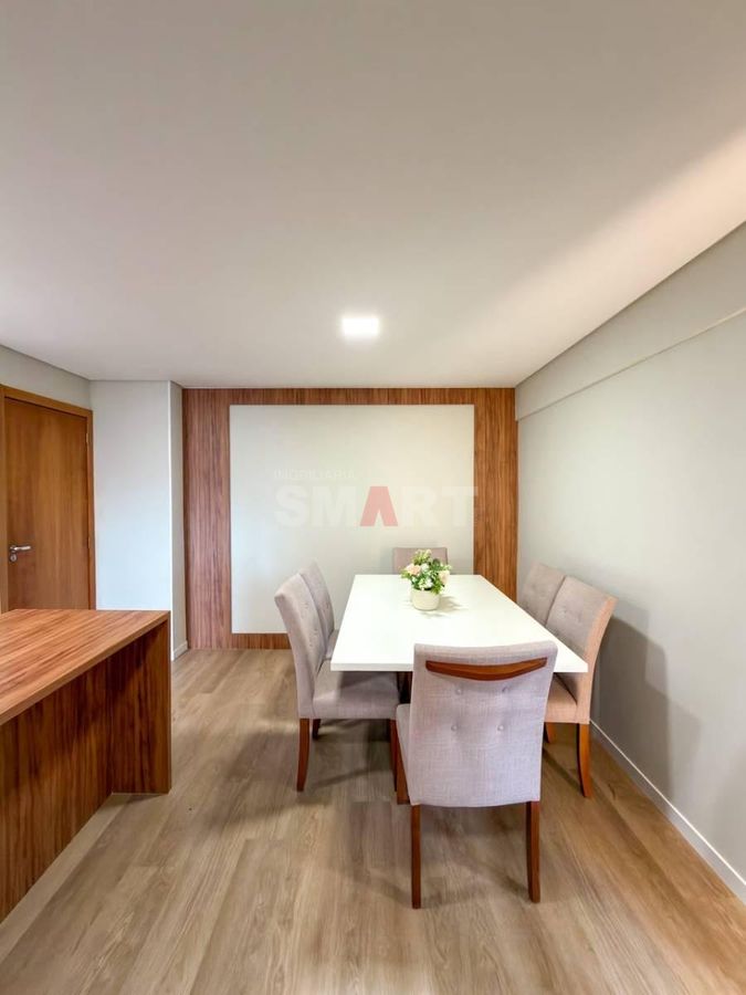 Apartamento mobiliado com 2 quartos na Vila Nova com elevador
