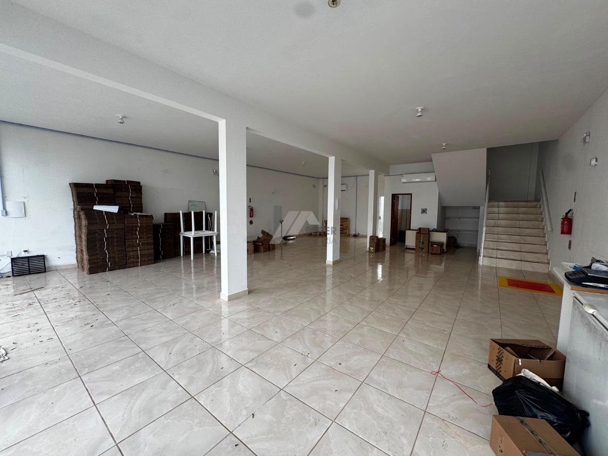 Sala comercial no Jardim Atlantico de 220m²
