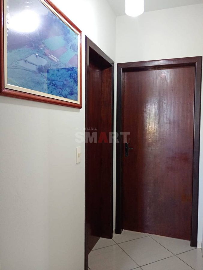 Casa à Venda no Jaraguá 99 com 3 quartos sendo 1 suíte