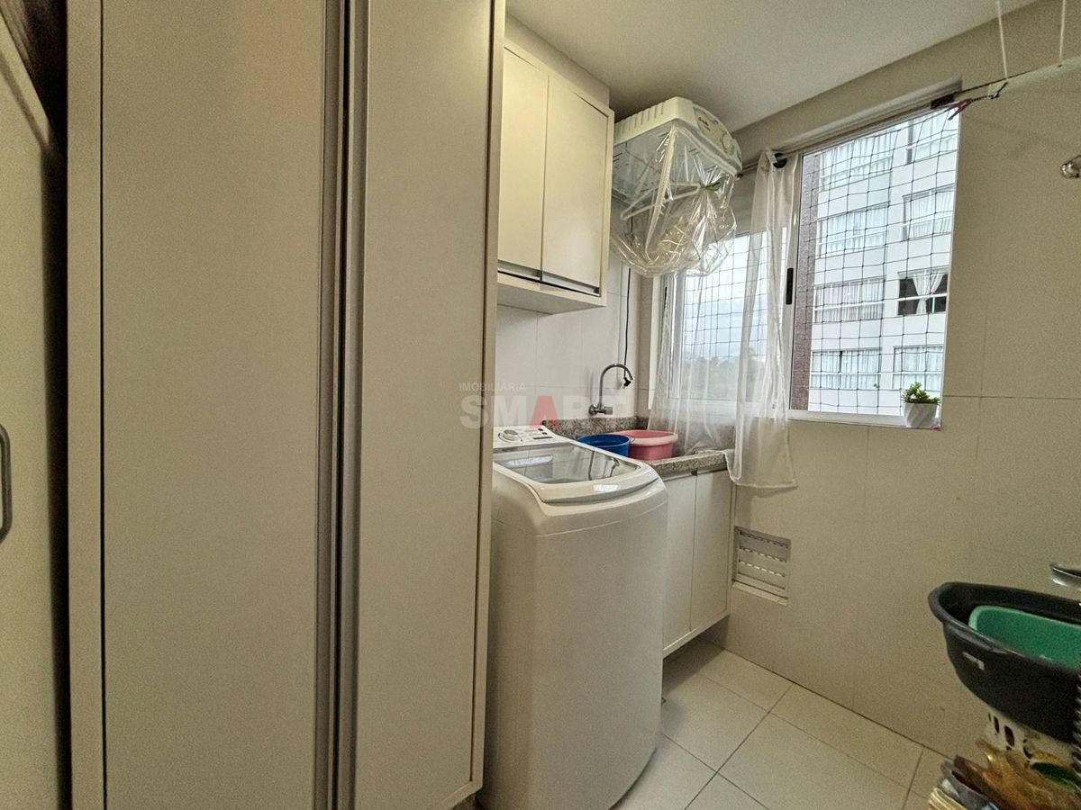 Apartamento 3 quartos (1 suíte) semimobiliado no Czerniewicz