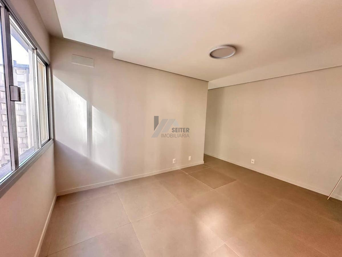 Apartamento a venda com 2 quartos Centro Florianópolis