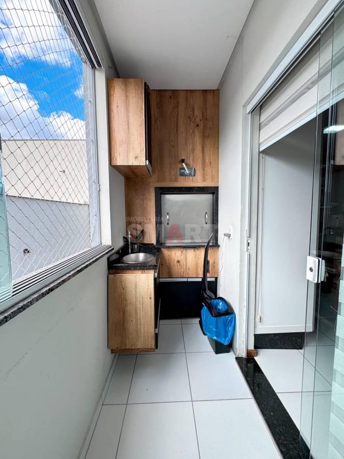 Apartamento no Bairro Nova Brasília Com 01 Suíte + 01 Quarto