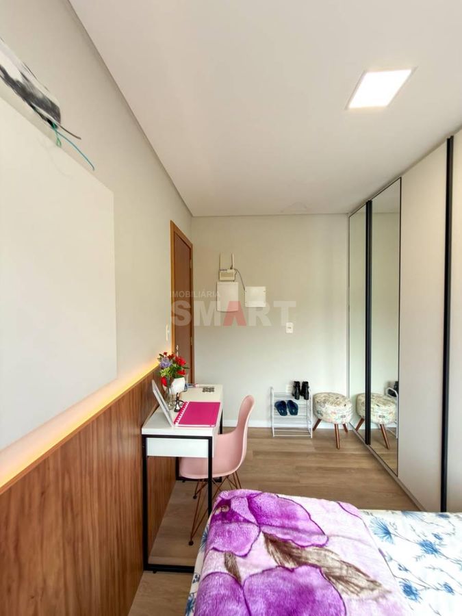 Apartamento mobiliado com 2 quartos na Vila Nova com elevador