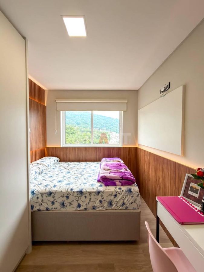 Apartamento mobiliado com 2 quartos na Vila Nova com elevador
