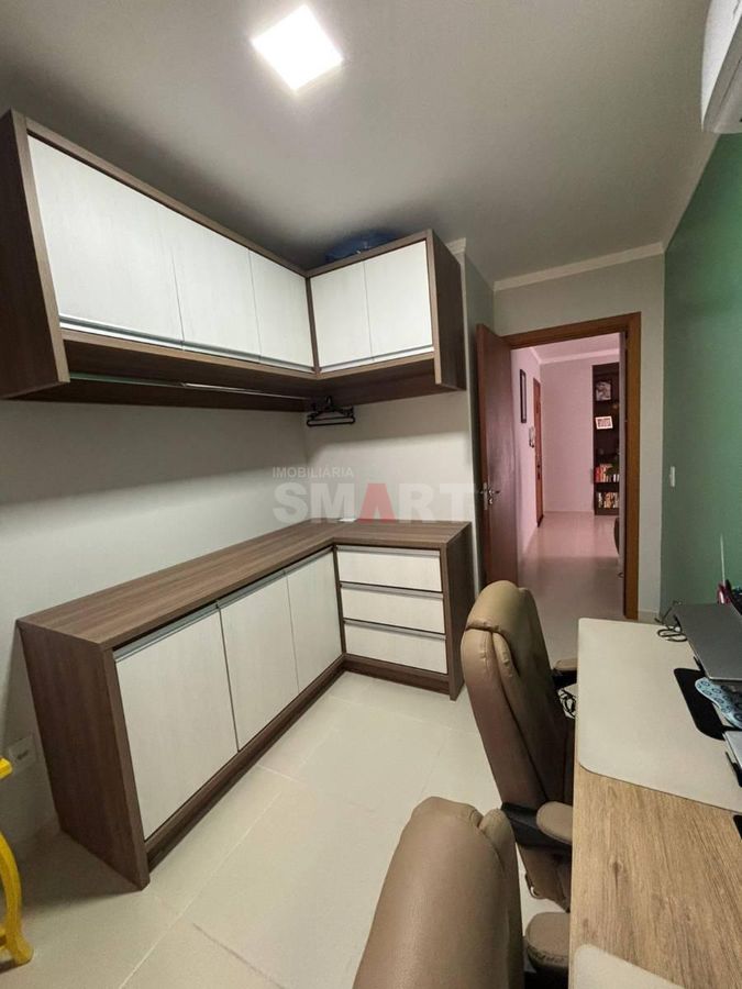 Apartamento com 2 Quartos e Ampla Área Externa no Bairro Amizade