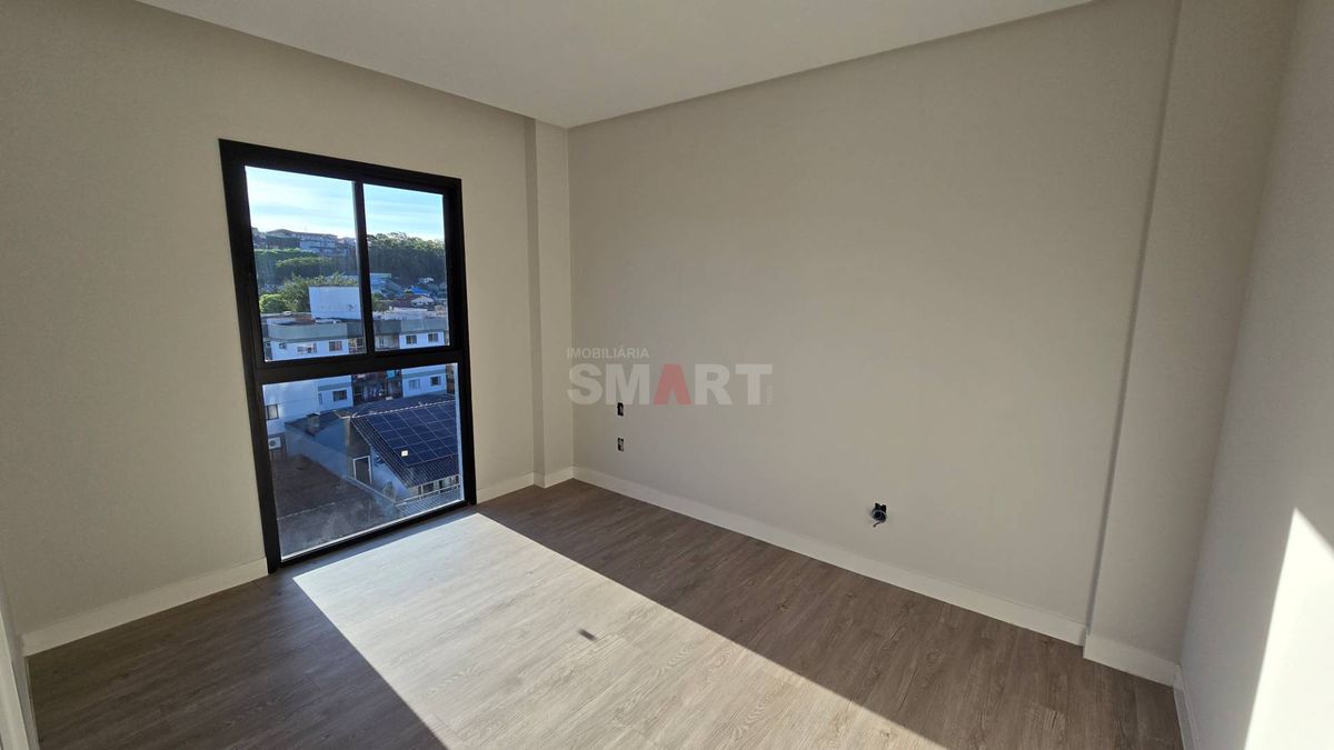 Apartamento com 3 Suítes à Venda no Jaraguá Esquerdo